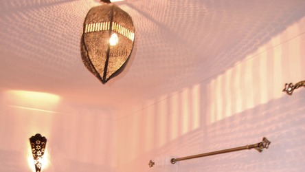 https://2ztestessaada5.riad-essaada.com/jomres/uploadedimages/1/rooms/4/thumbnail/rose2-9.jpg